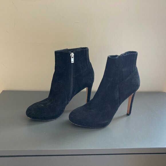 Via Spiga Black Suede Ankle Boots - Sz 7 / 37 - Picture 1 of 6